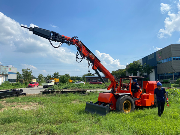煤礦用撬毛臺車
